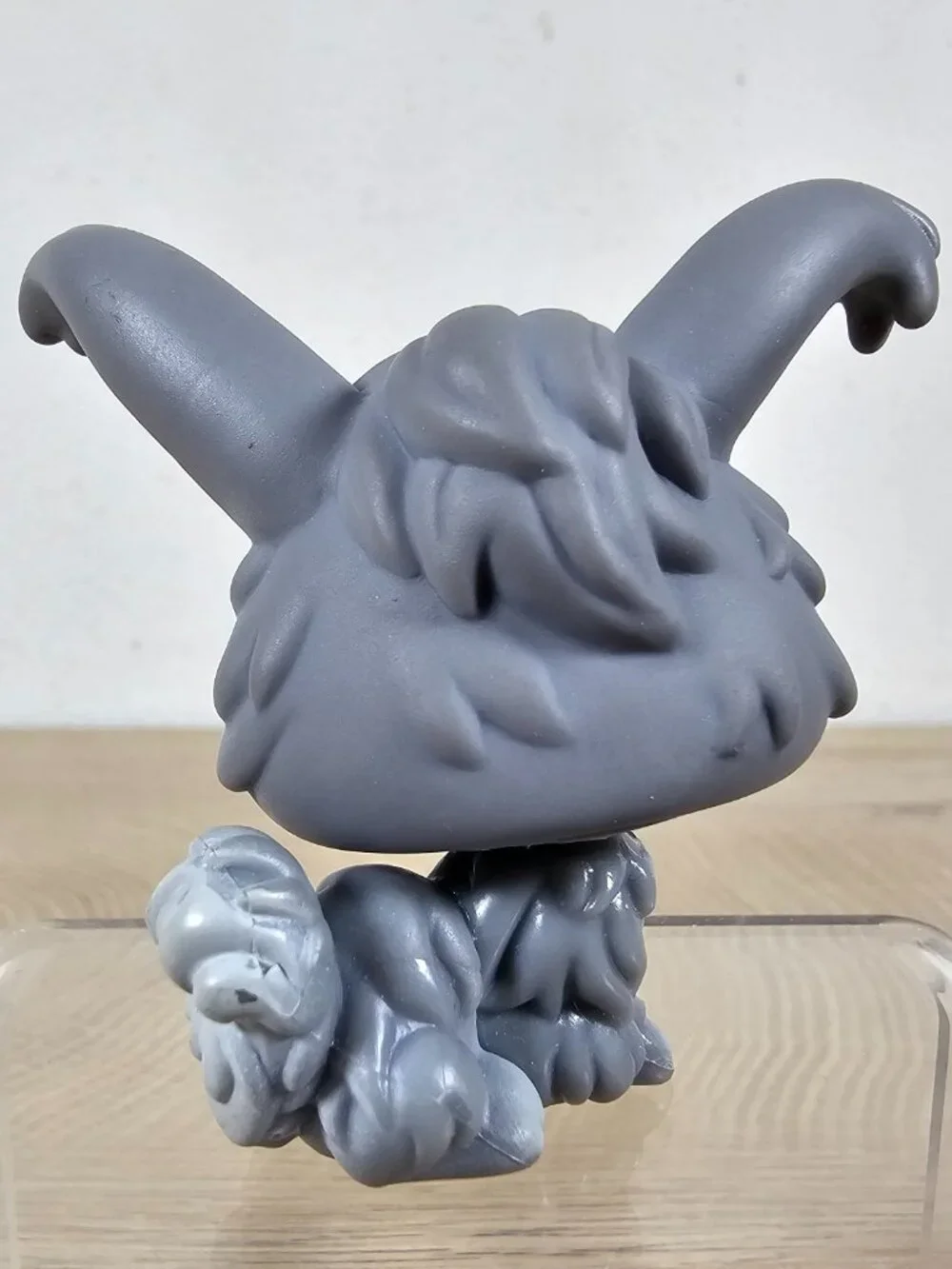 Hasbro Littlest Pet Shop #993 Angora Bunny Rabbit Gray Blue Eyes Sassiest LPS